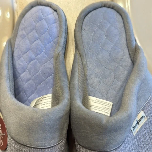 New with tags, women’s Dearfoams slippers, size XL (11-12), color is slate - Picture 14 of 14